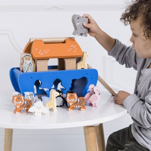 Arca-lui-Noe-Sortatoare-de-Forme-Le-Toy-Van Arca lui Noe