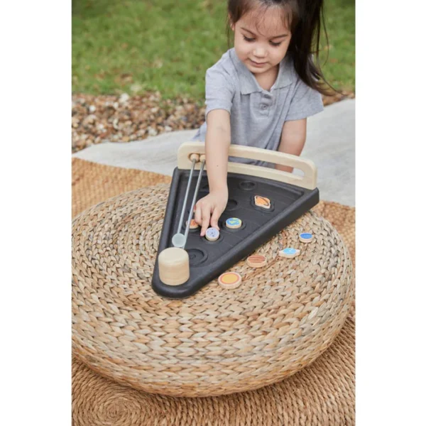 Aterizeaza-pe-Planeta-PlanToys Aterizează pe Planetă