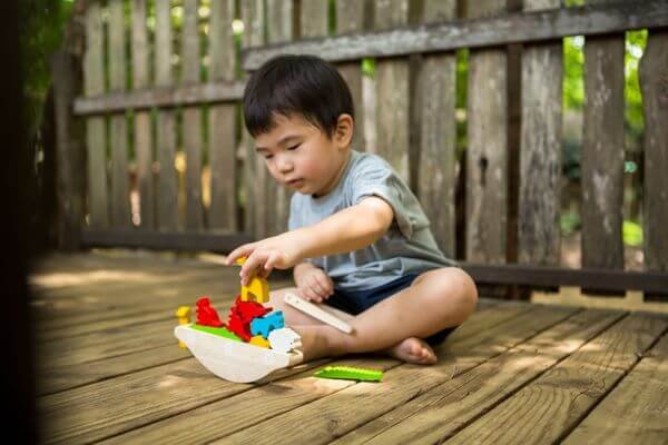 Barca-de-echilibrare-PlanToys-2 Barcă de echilibrare l Balancing Boat