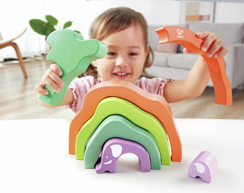 Blocuri-de-stivuit-cu-elefant-Safari-Hape-2 Blocuri de stivuit cu elefant Safari l Safari Elephant Stacking Blocks