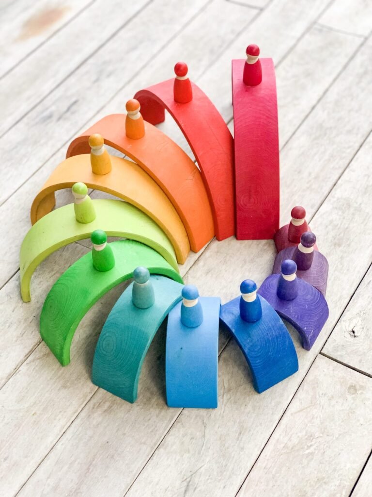 Prietenii-Curcubeului-Grimms-2 Prietenii Curcubeului | Rainbow Friends