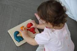 Puzzle-cu-dinozauri-PlanToys-1 Puzzle cu dinozauri | Dino Puzzle