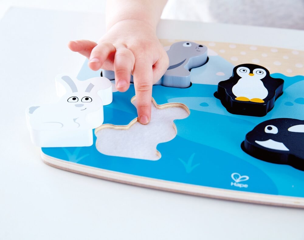 Puzzle-tactil-cu-animale-polare-Hape-1 Puzzle tactil cu animale polare