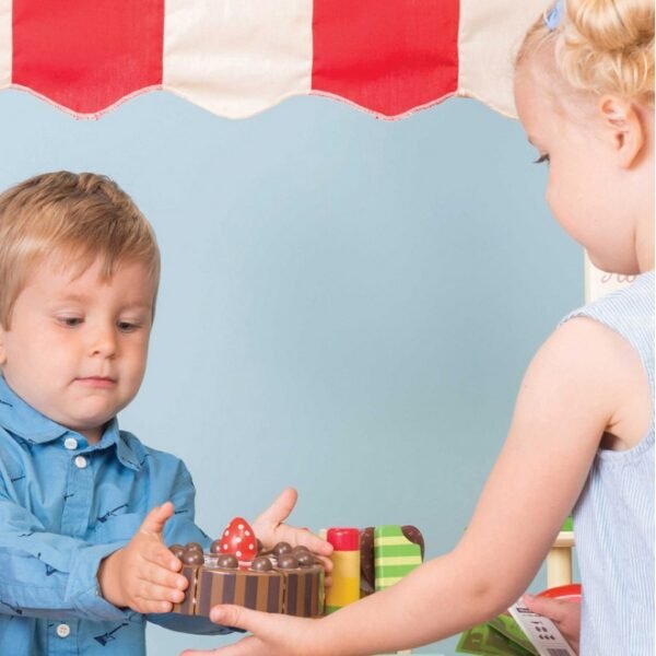 Tort-de-ciocolata-Le-Toy-Van Tort de ciocolată